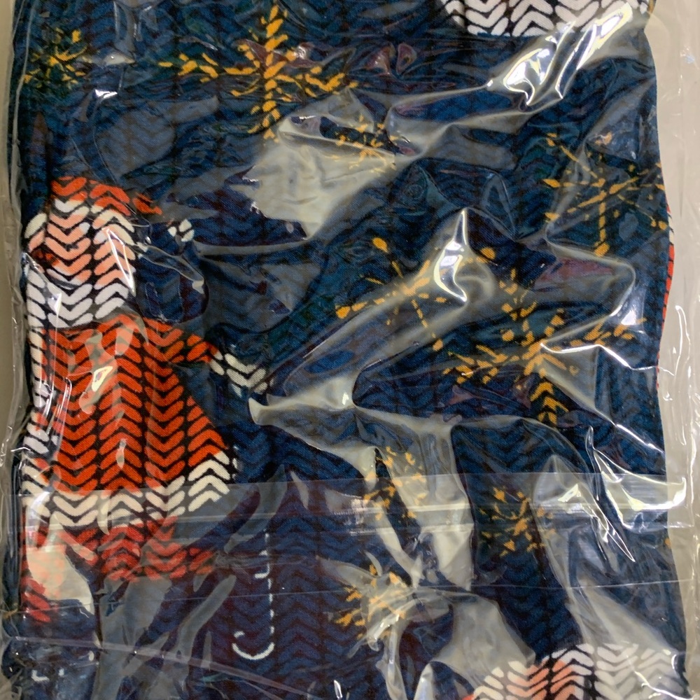 LuLaRoe OS holiday leggings